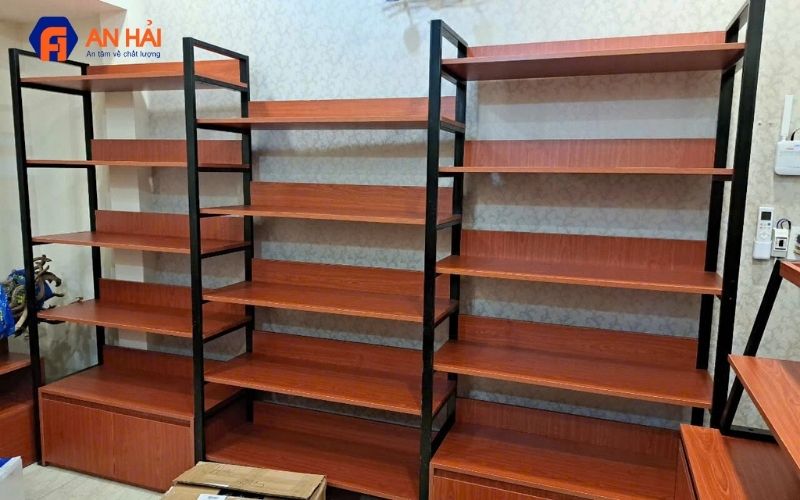 Tiêu chí chọn mua kệ gỗ trưng bày sản phẩm tại Khánh Hòa